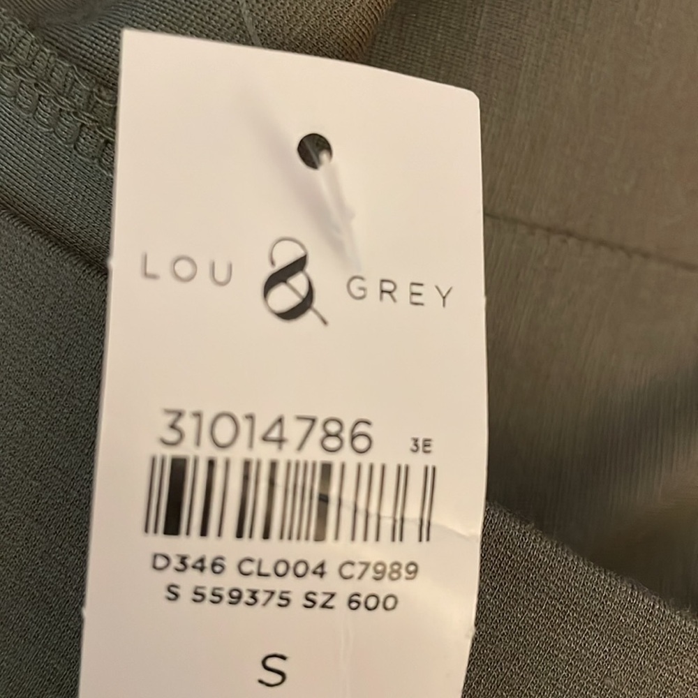 NWT Lou & Grey army green Lite Ponte pocket leggings - Picture 9 of 9
